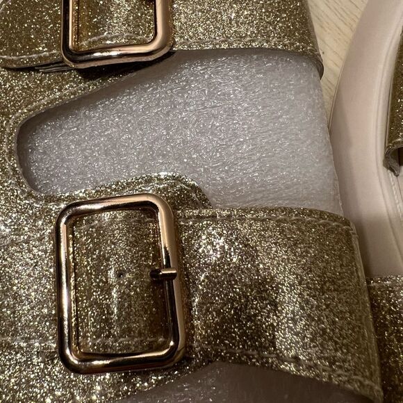 Women Jeko Platform Sandals - Picture 15 of 15